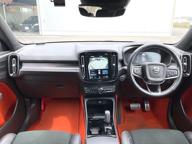 XC40B5 AWD Rデザイン 4WD