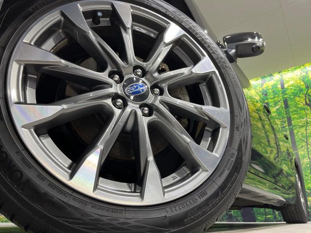 �y����17�C���`�A���~�z�C�[���z�O�ςɃ}�b�`���������A���~�z�C�[���𑕒����Ă���܂��B�e��ЊO�A���~�z�C�[����A�X�^�b�h���X�^�C�����戵�����Ă���܂��B���񂲑��k����������