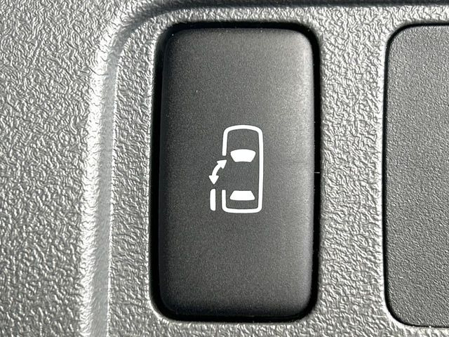 �y�p���[�X���C�h�h�A�z�X�}�[�g�L�[��^�]�Ȃ̃X�C�b�`�ŃX���C�h�h�A�̊J���\���d��������͂����ăh�A���J����K�v�������A���������q�l�ł��A�d���ו��������Ă��鎞�����N�ɊJ���߂ł��܂���