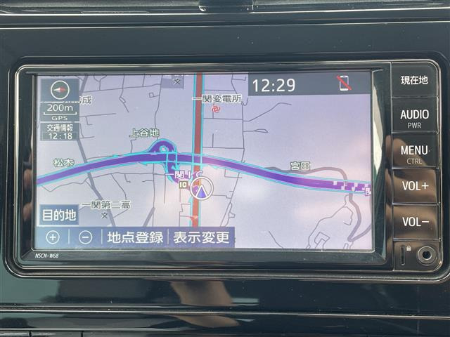 プリウス1.8 A E-Four 4WD