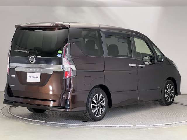 セレナ2.0 ハイウェイスターV