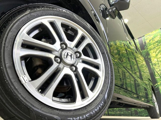 �y����14�C���`�A���~�z�C�[���z�O�ςɃ}�b�`���������A���~�z�C�[���𑕒����Ă���܂��B�e��ЊO�A���~�z�C�[����A�X�^�b�h���X�^�C�����戵�����Ă���܂��B���񂲑��k����������