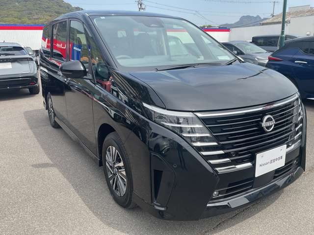 セレナ1.4 e-4ORCE ハイウェイスターV 4WD