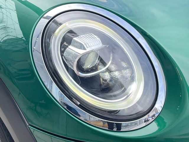 ��LED�w�b�h���C�g:��ԑ��s�����ǍD�Ȏ��E���m�ۂ����S���ĉ^�]�ł��鍂�P�xLED�w�b�h���C�g�𑕔�!�_�����x�������A����d�͂��}�����Ă��܂��B