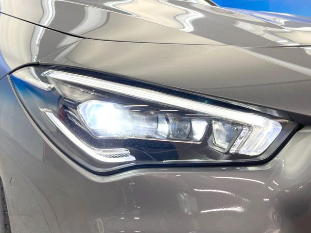 ●LEDヘッドライト:夜間走行時も良好な視界を確保し安心して運転できる高輝度LEDヘッドライトを装備!点灯速度が早く、消費電力も抑えられています。