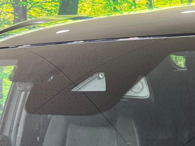 �y�X�}�[�g�u���[�L�T�|�[�g�z���s���ɑO���̎ԗ�����F�����A�Փ˂������Ȏ��͌x��ƃu���[�L�ŏՓˉ���Ɣ�Q�y�����A�V�X�g�B�����S�Ƀh���C�u�����y���݂��������܂��B