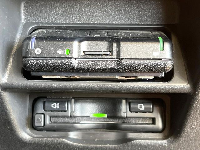 【ETC】高速道路の料金所をストレスなく通過!話題のスポットやサービスエリアに多い「スマートIC」利用時は必須のアイテムです。当店でセットアップを実施、ご納車当日からすぐにご利用いただけます!