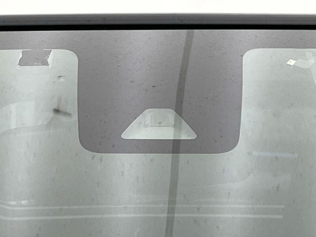 �y�X�}�[�g�A�V�X�g�z���s���ɑO���̎ԗ�����F�����A�Փ˂������Ȏ��͌x��ƃu���[�L�ŏՓˉ���Ɣ�Q�y�����A�V�X�g�B�����S�Ƀh���C�u�����y���݂��������܂��B