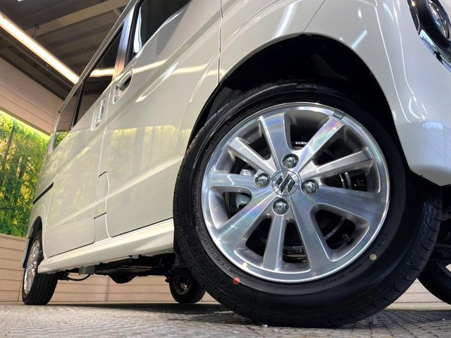 �y����14�C���`�A���~�z�C�[���z�O�ςɃ}�b�`���������A���~�z�C�[���𑕒����Ă���܂��B�e��ЊO�A���~�z�C�[����A�X�^�b�h���X�^�C�����戵�����Ă���܂��B���񂲑��k����������