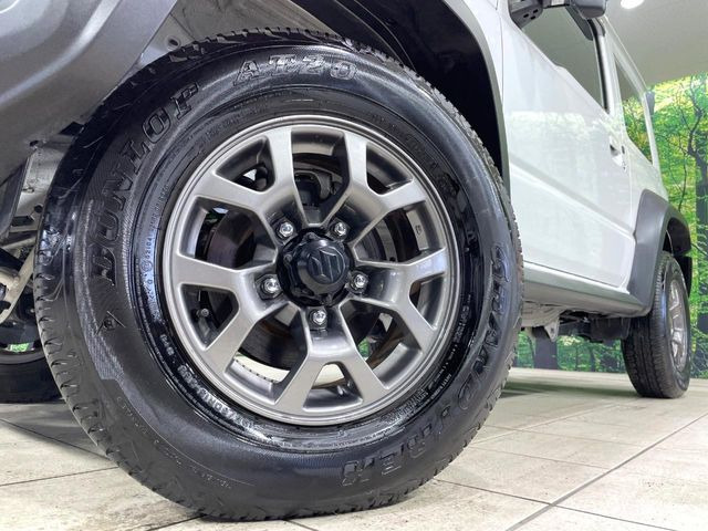 �y����15�C���`�A���~�z�C�[���z�O�ςɃ}�b�`���������A���~�z�C�[���𑕒����Ă���܂��B�e��ЊO�A���~�z�C�[����A�X�^�b�h���X�^�C�����戵�����Ă���܂��B���񂲑��k����������