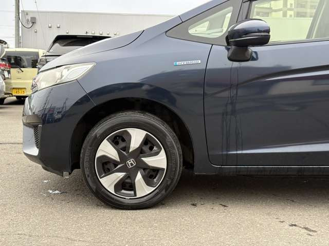 フィット1.5 ハイブリッド Fパッケージ 4WD
