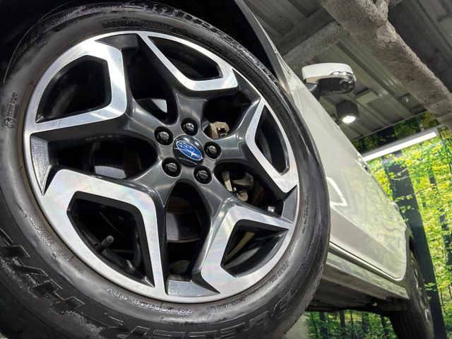 �y����18�C���`�A���~�z�C�[���z�O�ςɃ}�b�`���������A���~�z�C�[���𑕒����Ă���܂��B�e��ЊO�A���~�z�C�[����A�X�^�b�h���X�^�C�����戵�����Ă���܂��B���񂲑��k����������