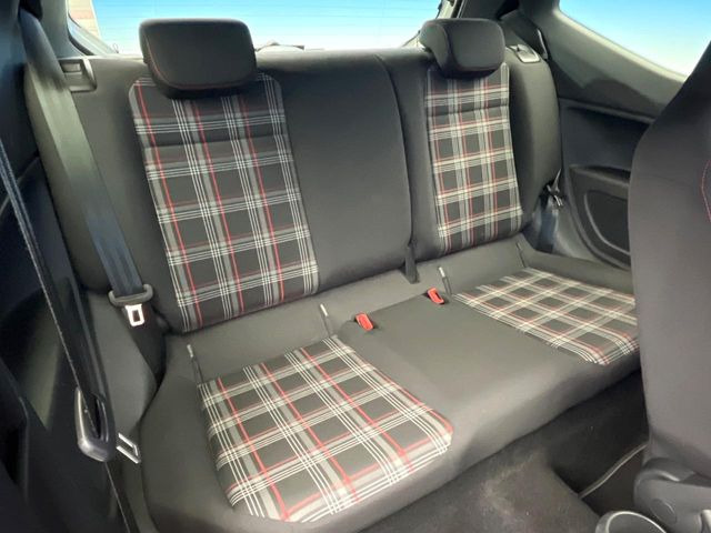 ���㕔���Ȃ��C�ɂȂ�悤�ȃL�Y�E�����ւ��蓙�A�傫�ȃ_���[�W�͂Ȃ��A�ǍD�ȏ�Ԃł��B