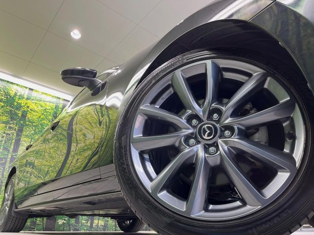 �O�ςɃ}�b�`���������A���~�z�C�[���𑕒����Ă���܂��B�e��ЊO�A���~�z�C�[����A�X�^�b�h���X�^�C�����戵�����Ă���܂��B���񂲑��k����������