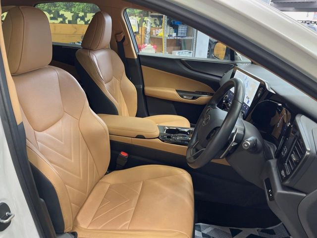 �y�u���E�����U�[�V�[�g�z�f�U�C�����������A�������̂��钃�v�V�[�g�B��ɑ̂ɐG��镔��������A����S�n�̗ǂ��ɂ͂�����肽���ł��ˁ􉘂�̕t����򉻂�}����������R�[�e�B���O�{�H�����X�X���ł����