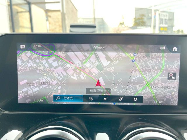 ���x���c�����i�r:��̊��̂���i�r�́A����������ԓ������o���Ă���܂��BBluetooth�Đ��ȂǃI�[�f�B�I�@�\���[�����Ă���܂��̂ŁA�^�]�����y���߂܂���