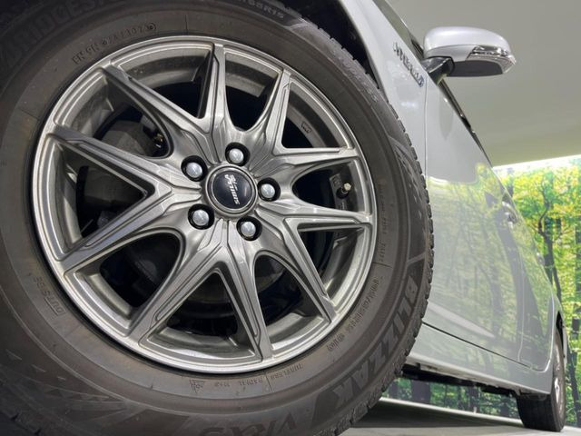 �y15�C���`�A���~�z�C�[���z�O�ςɃ}�b�`�����A���~�z�C�[���𑕒����Ă���܂��B�e��A���~�z�C�[����A�X�^�b�h���X�^�C�����戵�����Ă���܂��B���񂲑��k����������
