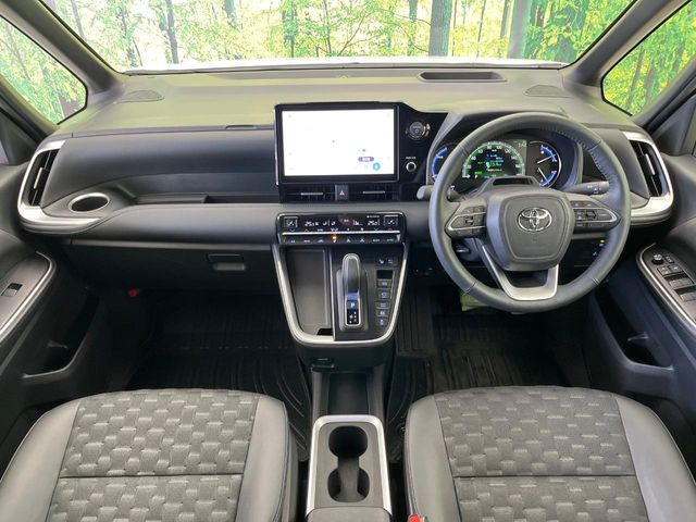 ヴォクシー1.8 ハイブリッド S-Z