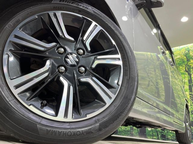 �y����15�C���`�A���~�z�C�[���z�O�ςɃ}�b�`���������A���~�z�C�[���𑕒����Ă���܂��B�e��ЊO�A���~�z�C�[����A�X�^�b�h���X�^�C�����戵�����Ă���܂��B���񂲑��k����������