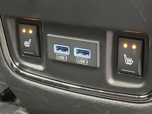 ���S�ȃV�[�g�q�[�^�[:���������ӂ�郌�U�[�V�[�g�ɁA�O�ȁE��ȂɃV�[�g�q�[�^�[�𓋍ڂ��Ă���܂��B