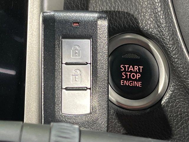 �y�I�y���[�V�����L�[�z�J�o����|�P�b�g�ɓ��ꂽ�܂܂ł��h�A�̎{���E�������\�ȃX�}�[�g�L�[�𑕔��B�G���W���̃I���E�I�t�����J�M�����o���K�v����������Ƃ��Ă��֗��ł���