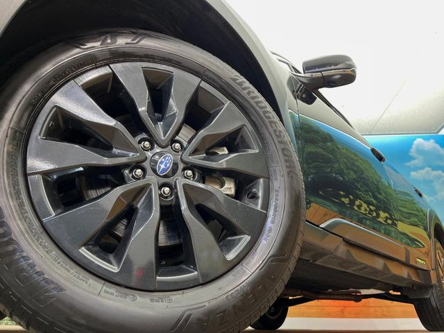 �y����18�C���`�A���~�z�C�[���z�O�ςɃ}�b�`���������A���~�z�C�[���𑕒����Ă���܂��B�e��ЊO�A���~�z�C�[����A�X�^�b�h���X�^�C�����戵�����Ă���܂��B���񂲑��k����������