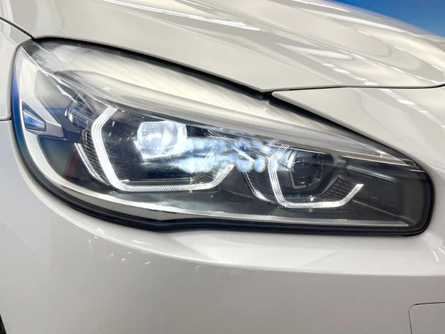 ��LED�w�b�h���C�g:��ԑ��s�����ǍD�Ȏ��E���m�ۂ����S���ĉ^�]�ł��鍂�P�xLED�w�b�h���C�g�𑕔�!�_�����x�������A����d�͂��}�����Ă��܂��B