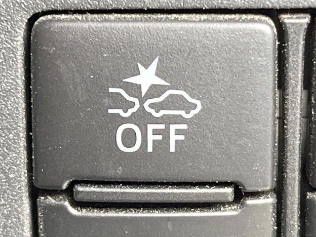 �y�X�}�[�g�A�V�X�g�z���s���ɑO���̎ԗ�����F�����A�Փ˂������Ȏ��͌x��ƃu���[�L�ŏՓˉ���Ɣ�Q�y�����A�V�X�g�B�����S�Ƀh���C�u�����y���݂��������܂��B