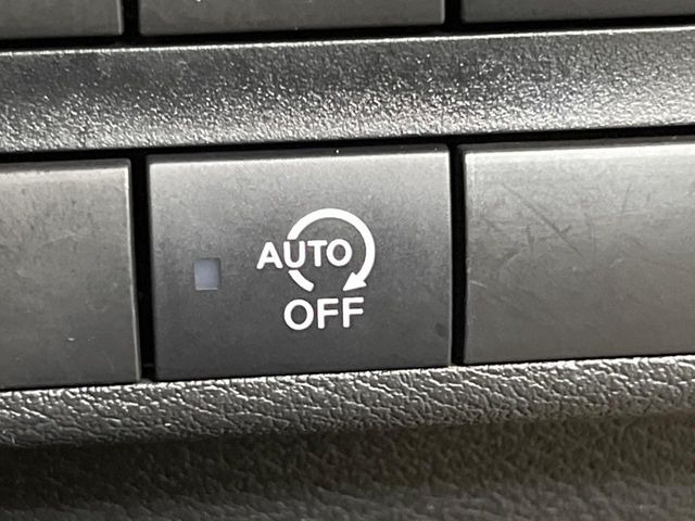 �y�A�C�h�����O�X�g�b�v�z�ԐM����a�؂Œ�Ԃ����ۂɃG���W�����~���A���ʂȔR���̏����}���܂��B�R��������ی�ɂȂ���@�\��G���W���̓u���[�L�𗣂��΍Ďn�����܂��B