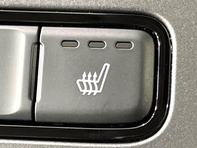 �y�V�[�g�q�[�^�[�z�������ɏd�󂷂�V�[�g�q�[�^�[!�G�A�R����葁�����܂��Ă����̂Ŋ�����̐l�����S�ł��ˁ�G�A�R���̉����͊������邩����A�Ƃ������ɂ����������߂ł��B