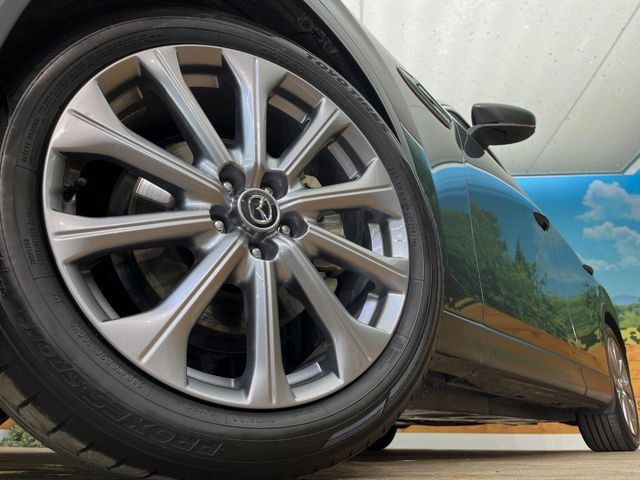 �y�����A���~�z�C�[���z�O�ςɃ}�b�`���������A���~�z�C�[���𑕒����Ă���܂��B�e��ЊO�A���~�z�C�[����A�X�^�b�h���X�^�C�����戵�����Ă���܂��B���񂲑��k����������