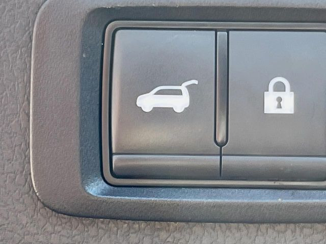 �y�p���[�o�b�N�h�A�z�X�}�[�g�L�[��^�]�Ȃ̃{�^�������������Ń��A�Q�[�g�������ŊJ���܂�!�ו��������Ă��鎞��A�����ʒu�ɂ���o�b�N�h�A��߂�ۂɕ֗��ȋ@�\�ł���