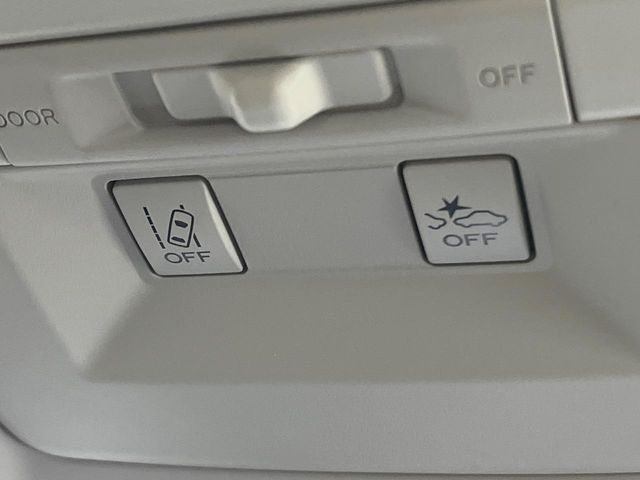 �y�A�C�T�C�g�z�O���̎ԗ��������m���A�Փ˂������Ȏ��͌x��Œ��ӂ𑣂��A�u���[�L�𓥂ޗ͂��T�|�[�g�B�u���[�L�𓥂߂Ȃ������ꍇ�͏Փ˔�Q�y���u���[�L���쓮�A�Փˉ�����T�|�[�g���܂��B