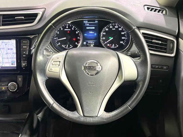 �y�����v�����X�e�A�����O�z�㎿�Ȋv���g�p���邱�ƂŁA��ɂ����������݂ƂĂ��^�]���₷���n���h���ł���