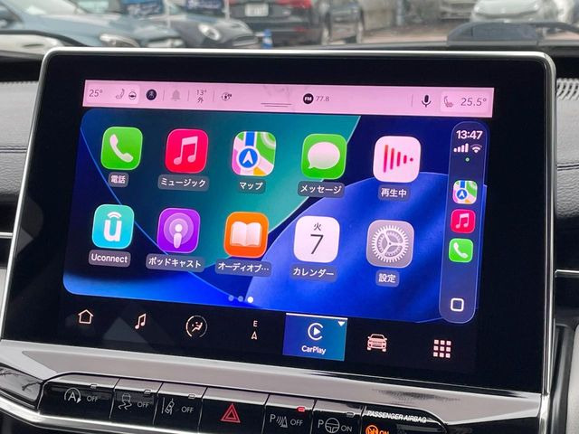 ��Apple Car Play:�X�}�z�Ƃ̗L���ڑ��ŁA�i�r�E�I�[�f�B�I�Đ��ȂǃX�}�z�̃A�v���@�\����ʂł��g����֗��@�\�ł�!