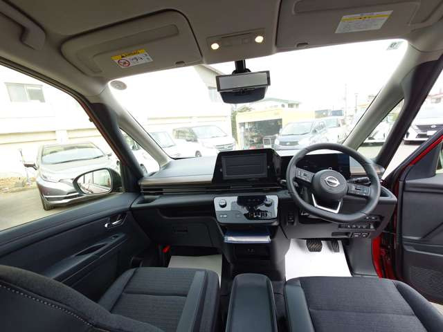 セレナ1.4 e-4ORCE ハイウェイスターV 4WD