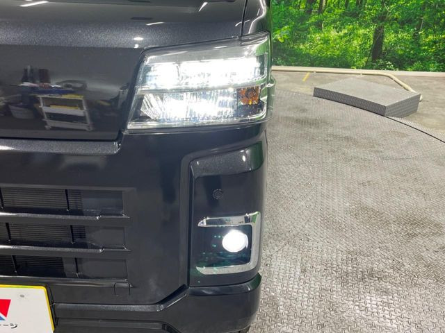 �yLED�w�b�h���C�g�z���V����ԑ��s�����ǍD�Ȏ��E���m�ۂ����S���ĉ^�]�ł��鍂�P�xLED�w�b�h���C�g�𑕔�!�_�����x�������A����d�͂��}�����Ă��܂��B