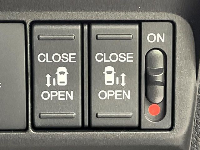 �y�����p���[�X���C�h�h�A�z�X�}�[�g�L�[��^�]�Ȃ̃X�C�b�`�Ō�ȗ����X���C�h�h�A�̊J���\���d��������͂����ăh�A���J����K�v�������A�����Ȃ��q�l�ł��ȒP�ɊJ���߂ł����K�ł���