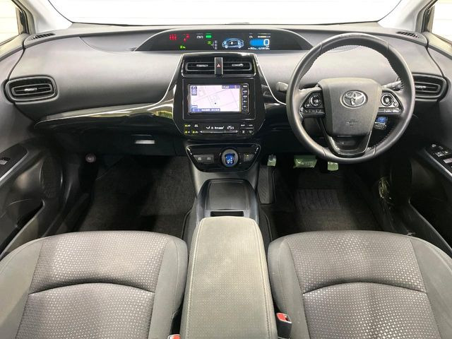 プリウス1.8 S セーフティ プラスII