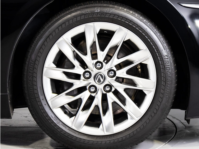 純正19インチアルミホイール!