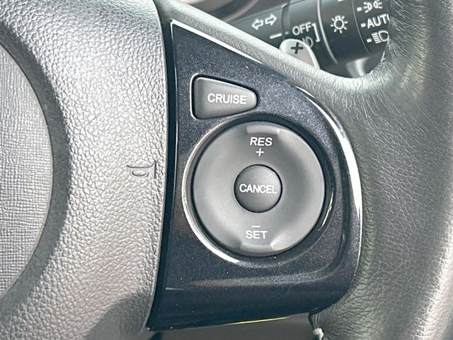 �y�N���[�Y�R���g���[���z�������H�����N���N���s�B�A�N�Z���𗣂��Ă���葬�x�ő��s���ł��A�������^�]���̕��S���y��!�����E�������ȒP�ȃX�C�b�`����Œ����ł��܂��B