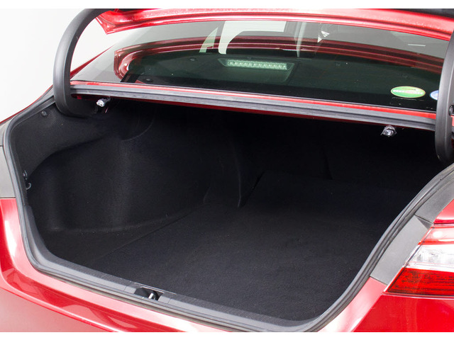 �g�����N�������Ǝv���Ă���܂���?���ۂ͑�e�ʃg�����N�ł�!���s���̒������h���C�u�����K�ł�!�܂��A�����t���X�y�[�X���������Ă���܂��̂ŁA��Ԃł��A�J�ł���̓������Ă�����育�������܂��B