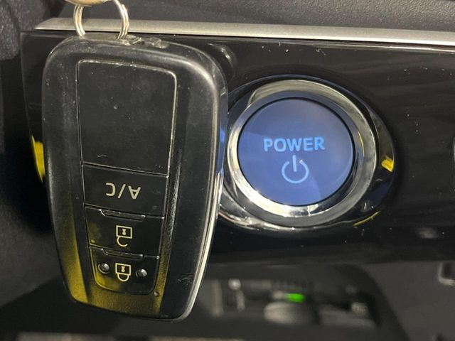 �y�X�}�[�g�L�[�z�J�o����|�P�b�g�ɓ��ꂽ�܂܂ł��h�A�̎{���E�������\�ȃX�}�[�g�L�[�𑕔��B�G���W���̃I���E�I�t�����J�M�����o���K�v����������Ƃ��Ă��֗��ł���