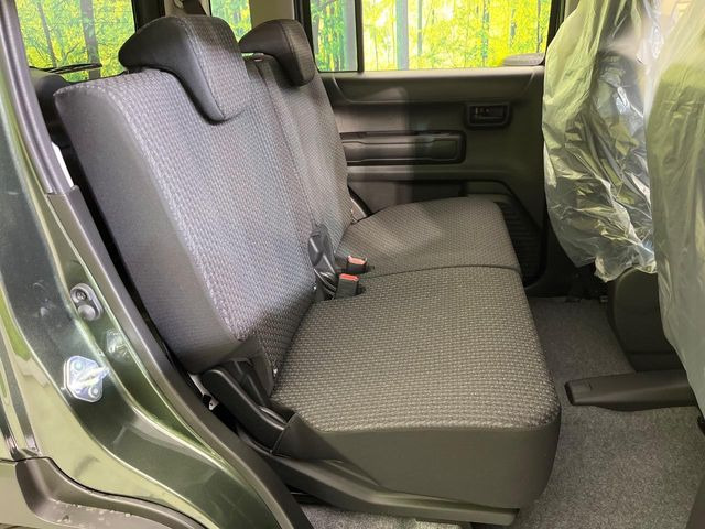 ���i���ȃI���W�i���t���A�}�b�g���I�v�V�����ɂĂ��p�ӂ��Ă���܂��B���D���ȃf�U�C����J���[�����Ԃɍ��킹�đI��ł����������Ƃ��ł��܂���