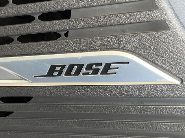 �yBOSE�T�E���h�V�X�e���z���[�J�[�I�v�V�����̍��i�ʃT�E���h�V�X�e���𓋍ځB��p�̃`���[�j���O���{���ꂽ�召�l�X�ȃX�s�[�J�[����ǎ��ȃT�E���h���t�ł��A�Տꊴ���ӂ�鉹����Ԃ����o���܂��B