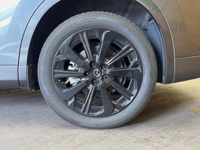 �y����20�C���`�A���~�z�C�[���z�O�ςɃ}�b�`���������A���~�z�C�[���𑕒����Ă���܂��B�e��ЊO�A���~�z�C�[����A�X�^�b�h���X�^�C�����戵�����Ă���܂��B���񂲑��k����������