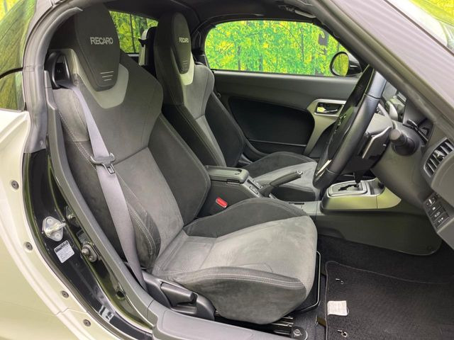�yRECARO���o�P�b�g�V�[�g�z�l�ԍH�w�Ɋ�Â����ʈ����z�ɂ���č��ւ̕��S�Ⓑ���ԉ^�]���̔�J�������y������ڂŃ��J���Ƃ킩��X�|�[�e�B�ȃ��b�N�X�������ł��B