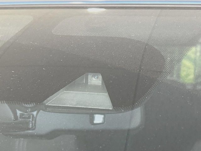 �y�G�}�[�W�F���V�[�u���[�L�z���s���ɑO���̎ԗ�����F�����A�Փ˂������Ȏ��͌x��ƃu���[�L�ŏՓˉ���Ɣ�Q�y�����A�V�X�g�B�����S�Ƀh���C�u�����y���݂��������܂��B