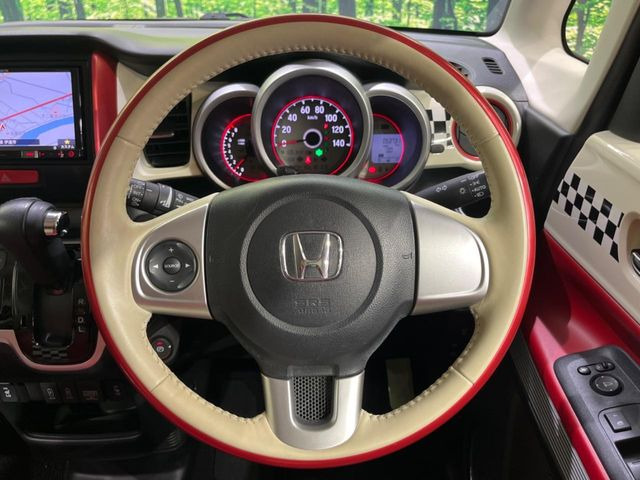 �y�����v�����X�e�A�����O�z�㎿�Ȋv���g�p���邱�ƂŁA��ɂ����������݂ƂĂ��^�]���₷���n���h���ł���