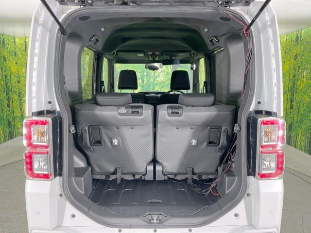 普段のお買い物や通勤、送迎等に十分な荷室スペースを確保しております。セカンドシートを倒すと、大きな荷物の積載も可能です♪